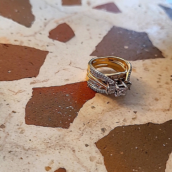 Ring - Picture 3 of 3